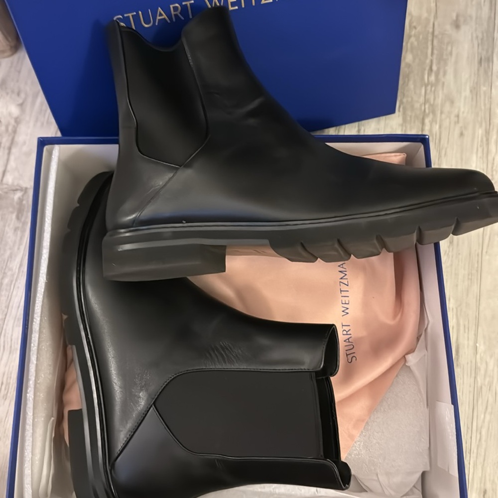 Stuart Weizman Chelsea Bootie, Black, Size 11b, W… - image 1